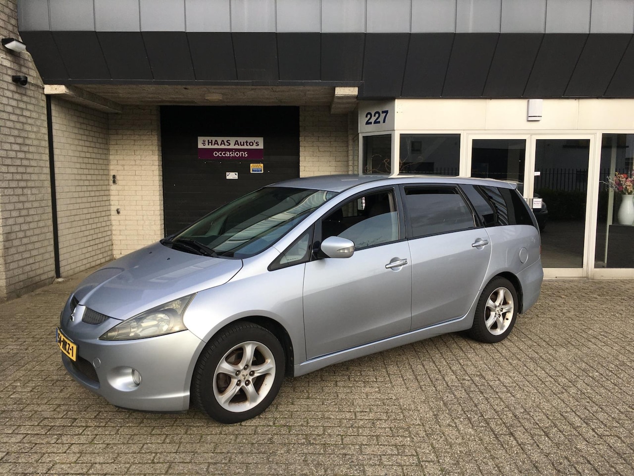 Mitsubishi Grandis - 2.4-16V Intense / 7 PERSOONS / NETTE STAAT / APK JUNI 2026 / AIRCO / ALU VELGEN - AutoWereld.nl