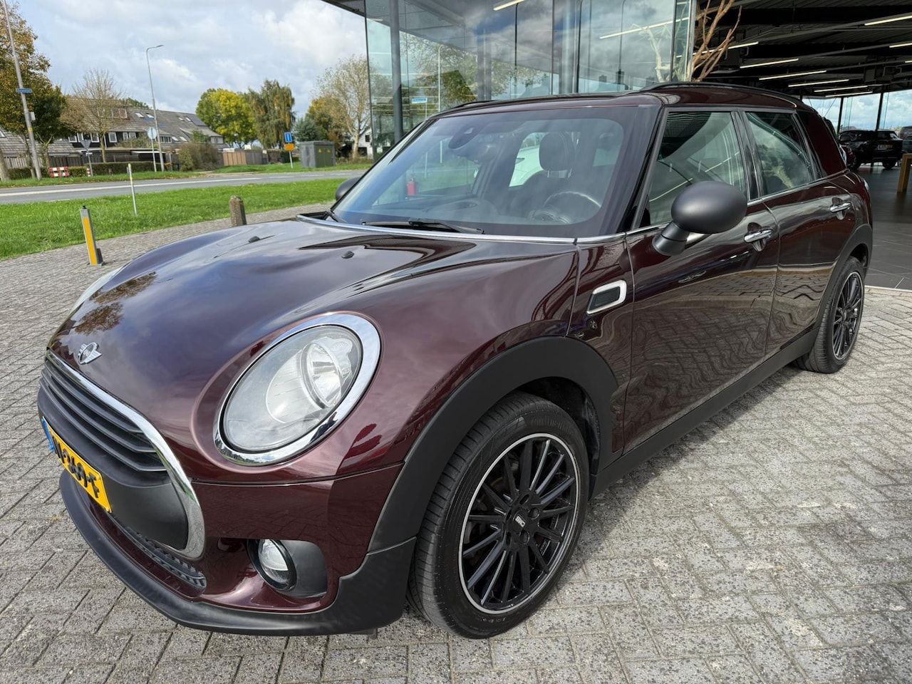 MINI Clubman - 1.5 One Salt Business Mini 1.5 One Salt Business - AutoWereld.nl