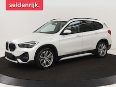 BMW X1 - xDrive25e Sport Line | Stoelverwarming | Camera | Full LED | Sportstoelen | Keyless | Navi