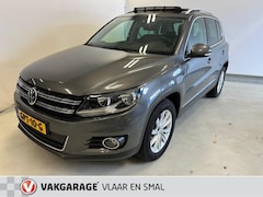 Volkswagen Tiguan - 1.4 TSI Sport&Style-Lederen bekleding-Panoschuifdak-wegklapbare trekhaak-Cruise controle-N