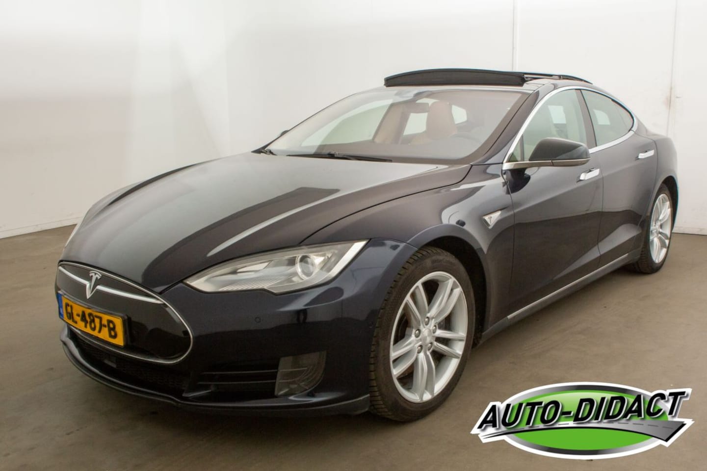 Tesla Model S - 85 Base Automaat Clima Navi Camera - AutoWereld.nl