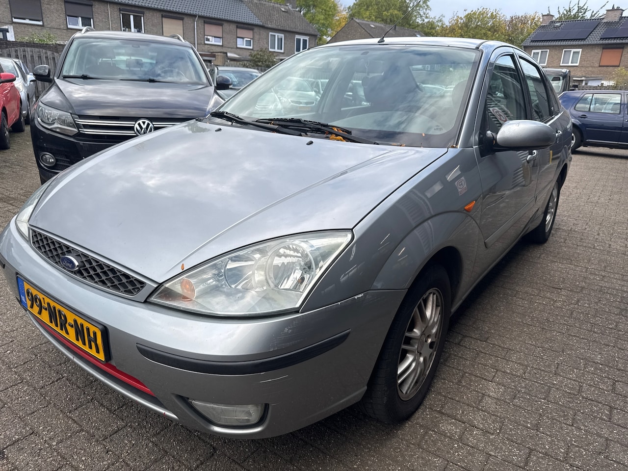 Ford Focus - 1.6-16V Ghia 1 JAAR APK - AutoWereld.nl