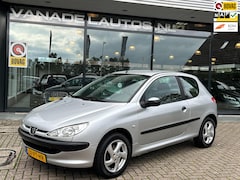 Peugeot 206 - 1.4 X-line 138d-KM LM-Velgen Elek.Pakket NAP NL-Auto Nette Staat