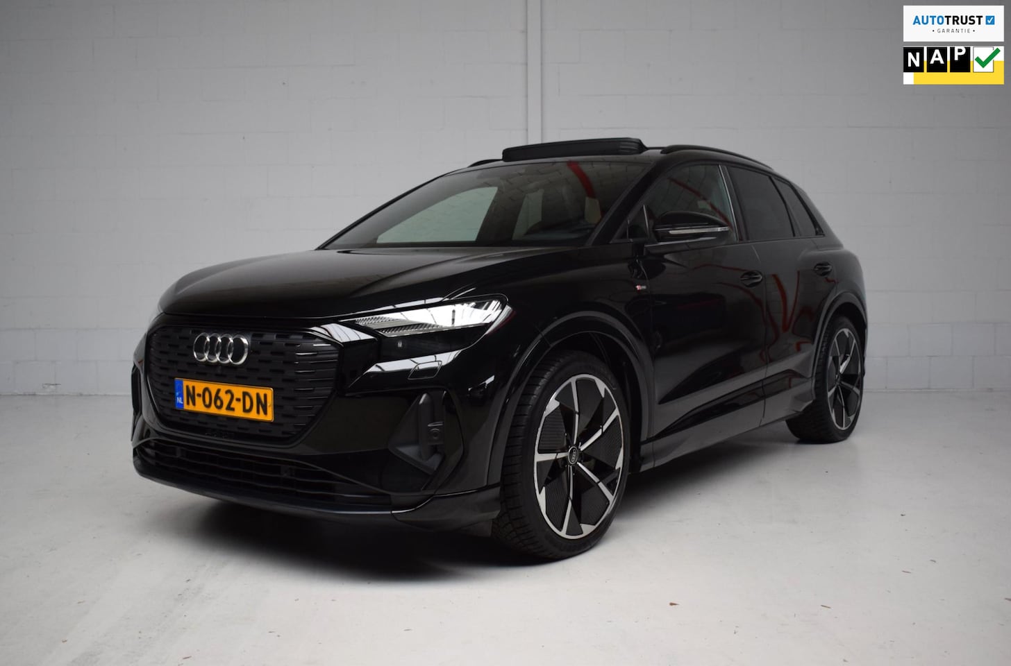 Audi Q4 e-tron - 40 Launch edition S Competition 77 kWh ORG.NED / PANORAMADAK / SONOS GELUID / CAMERA / NAP - AutoWereld.nl