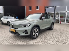 Volvo XC40 - Recharge Ultimate 70 kWh | Wegklapbare trekhaak | Panoramadak | All Season | 360 camera