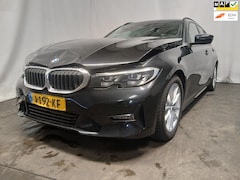 BMW 3-serie Touring - 330i High Executive Edition - WOK - Front Schade