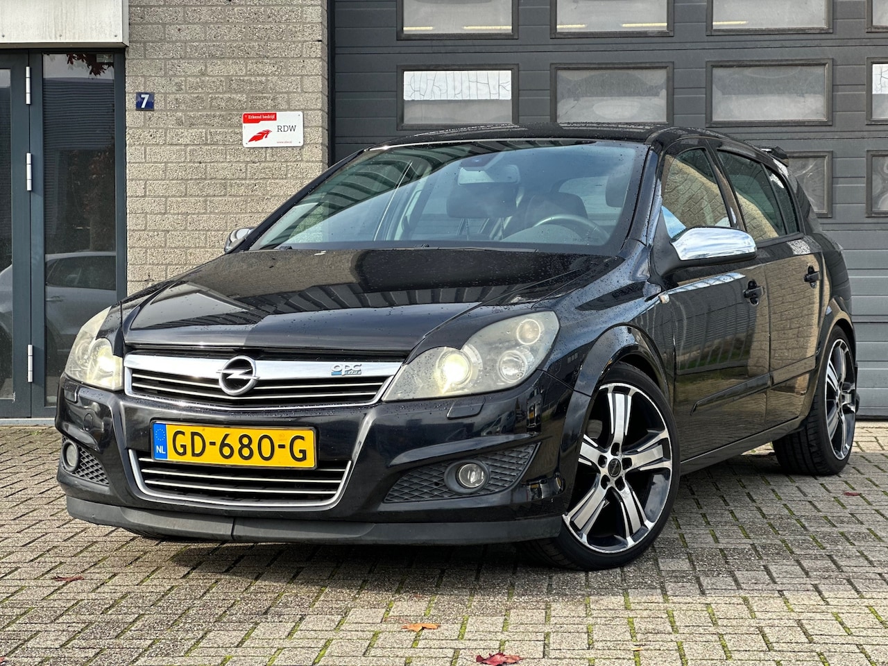 Opel Astra - 1.8 Essentia / Airco / Carplay / PDC / Xenon / OPC Line / Sportief / Cruise Control - AutoWereld.nl
