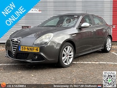 Alfa Romeo Giulietta - 1.4 T Distinctive | Leder | Climate | Cruise |