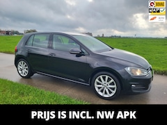 Volkswagen Golf - 1.2 TSI 2015 5drs 17"LMV