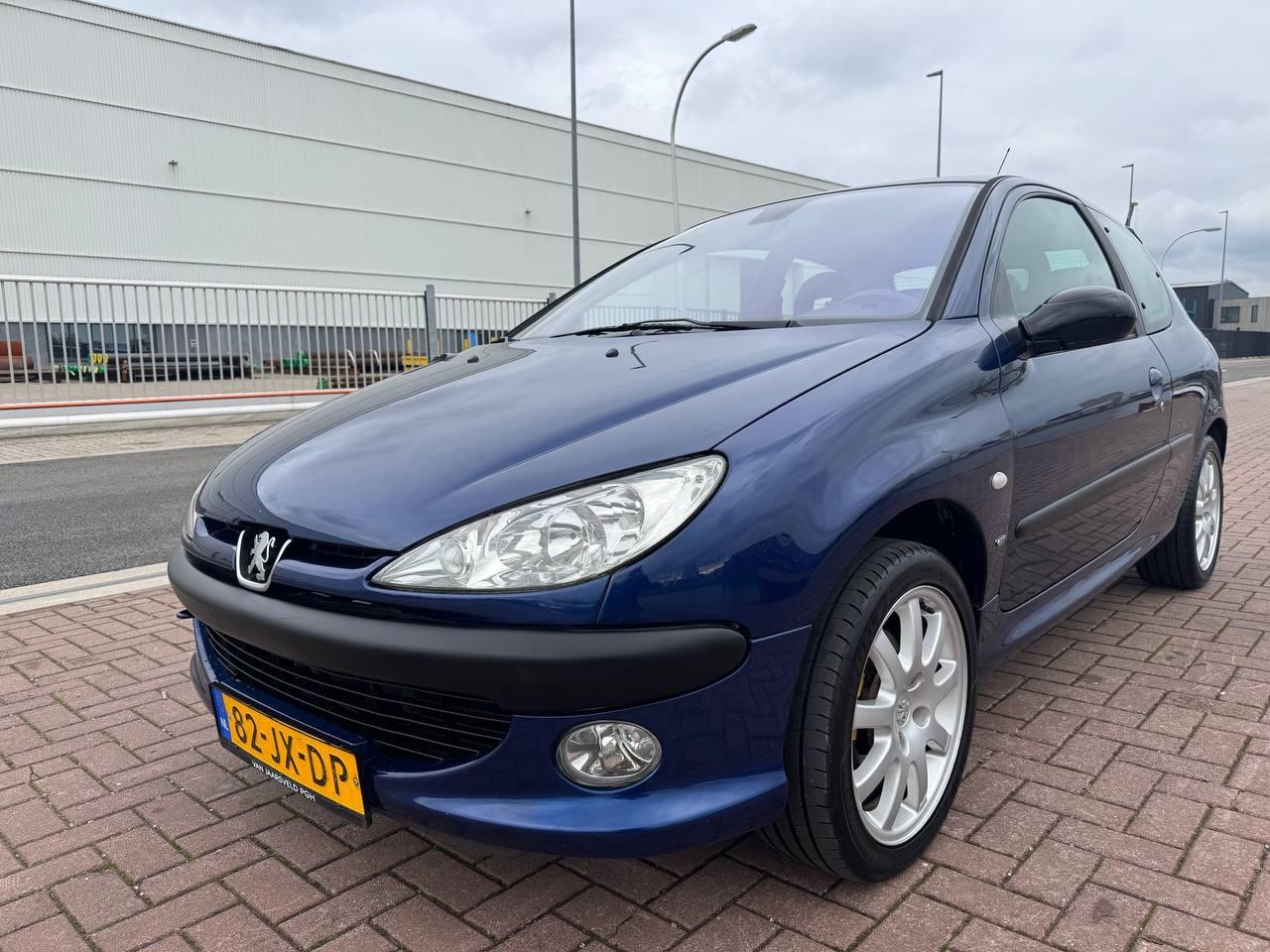 Peugeot 206 - 2.0-16V GTI /Airco/½ Leder/NAP/15 Inch L.M velgen/Nieuwe APK - AutoWereld.nl