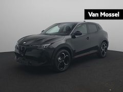 Alfa Romeo Junior - 1.2 Turbo Hybrid Ibrida Speciale | €3.000, - Voordeel | NAVI | Parkeersensoren | Panorama