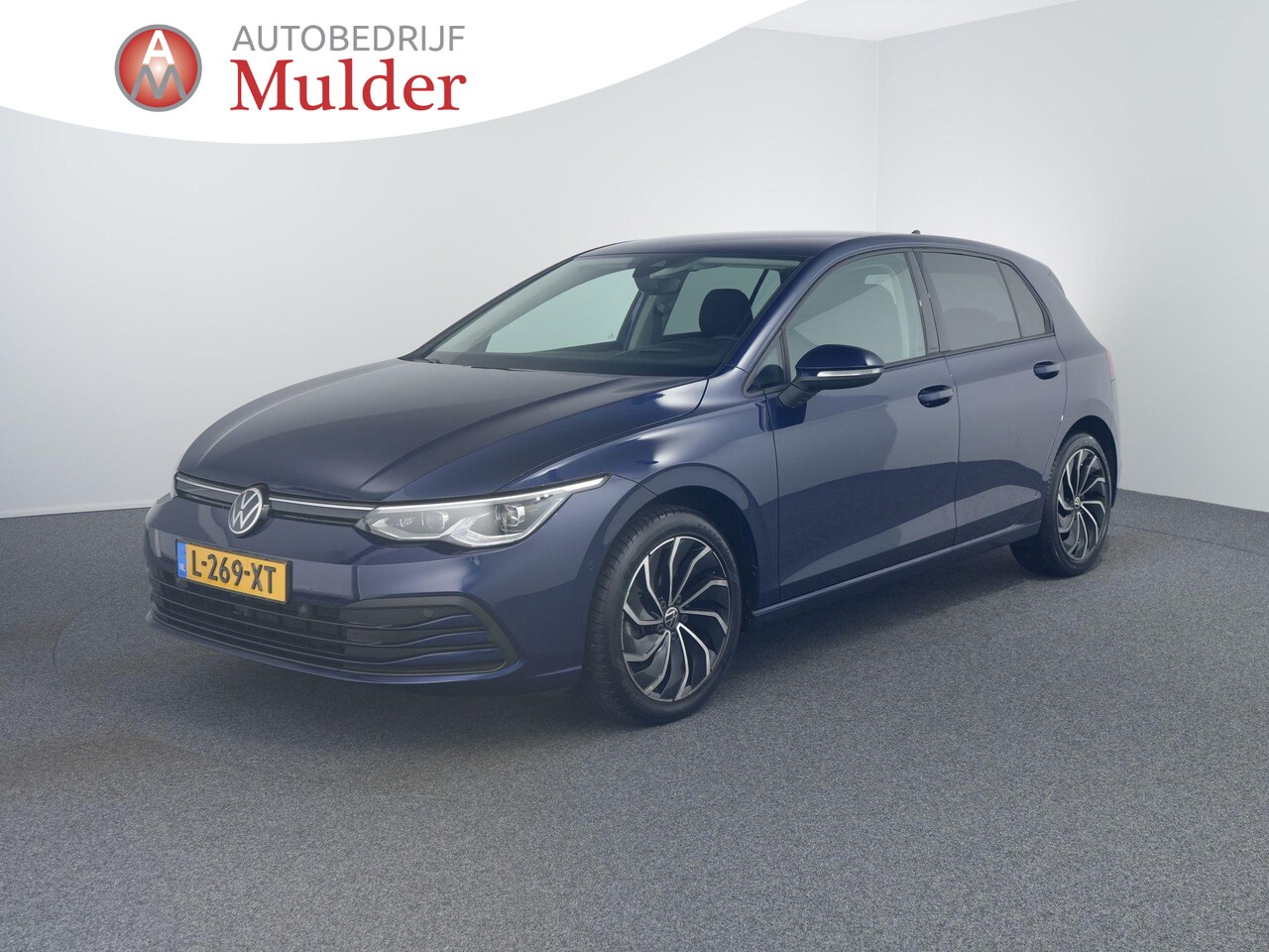 Volkswagen Golf - 1.5 eTSI Life Business | IQ | Winterpakket - AutoWereld.nl