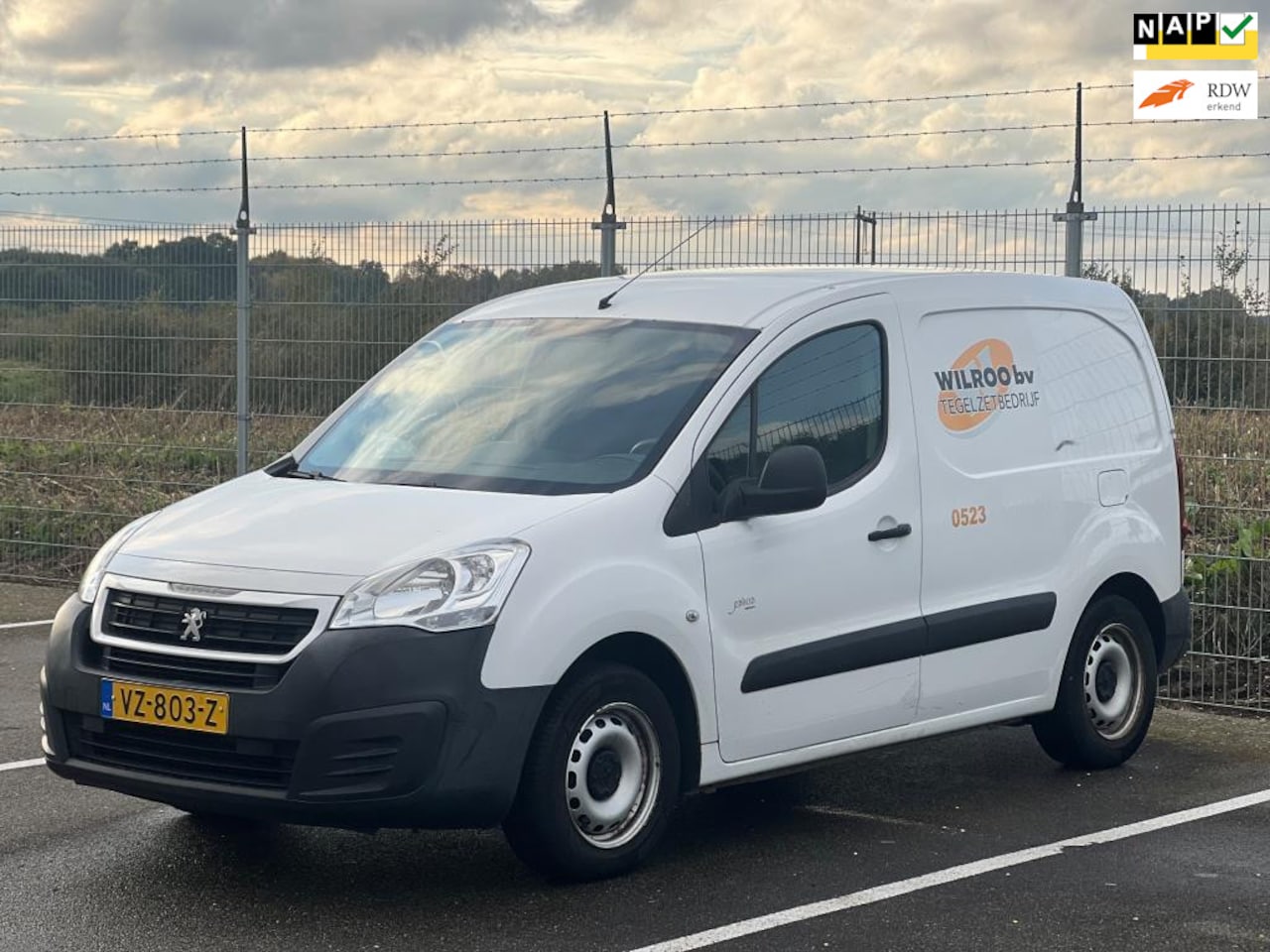 Peugeot Partner - 120 1.6 BlueHDi 75 L1 XR 120 1.6 BlueHDi 75 L1 XR - AutoWereld.nl
