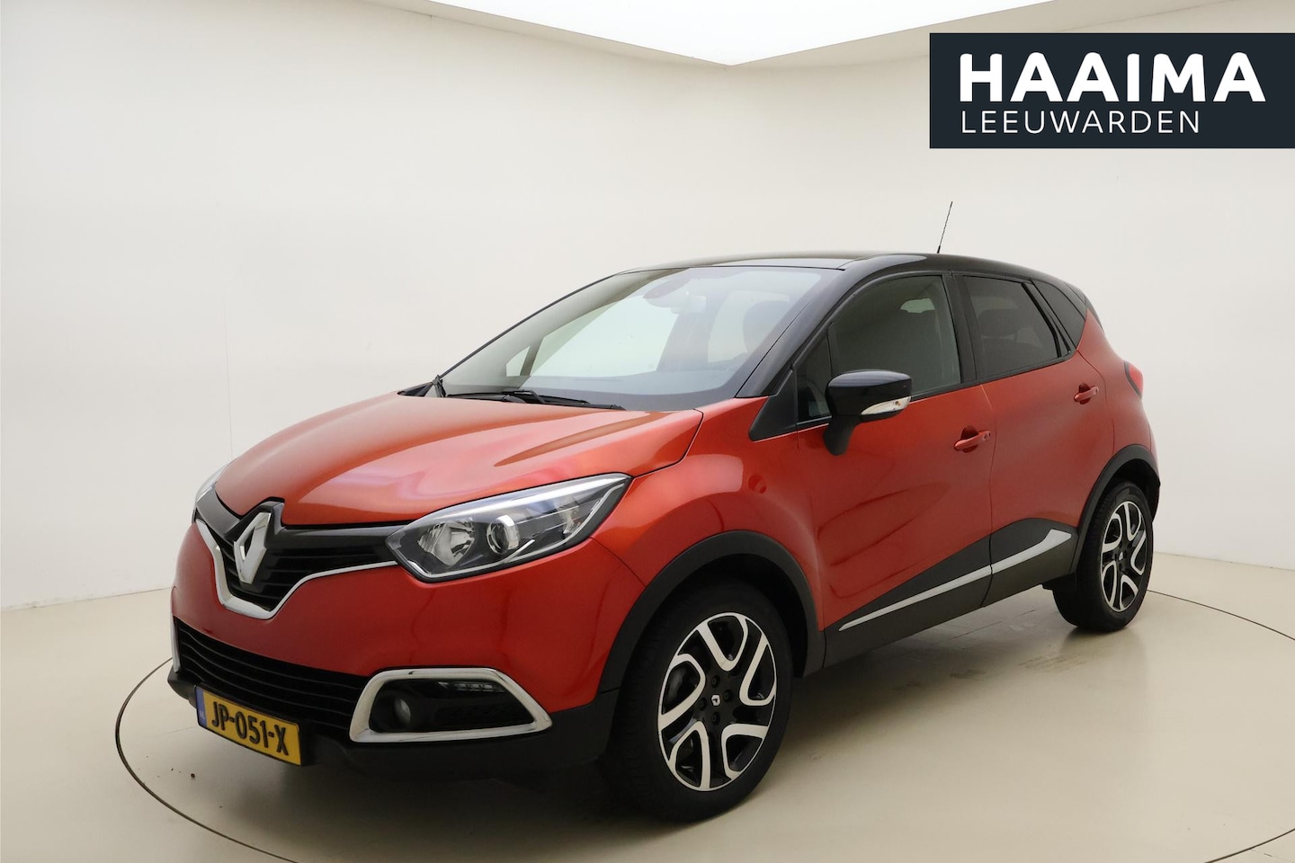 Renault Captur - 1.2 TCe Dynamique Automaat | Climate control | Navigatie | Parkeersensoren | Zwart dak | E - AutoWereld.nl