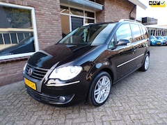 Volkswagen Touran - 1.4 TSI Highline 7 Persoons