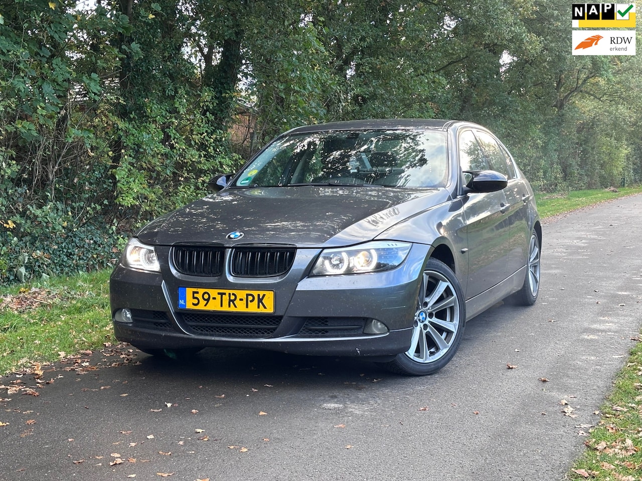 BMW 3-serie - 320i Business Line | Airco + Cruise Nu € 2.450,-!!! - AutoWereld.nl