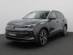 Volkswagen Tiguan - 1.5 eHybrid Life Edition 204PK DSG Trekhaak, 19" LM Velgen, Adaptieve Cruise Controle, Ach