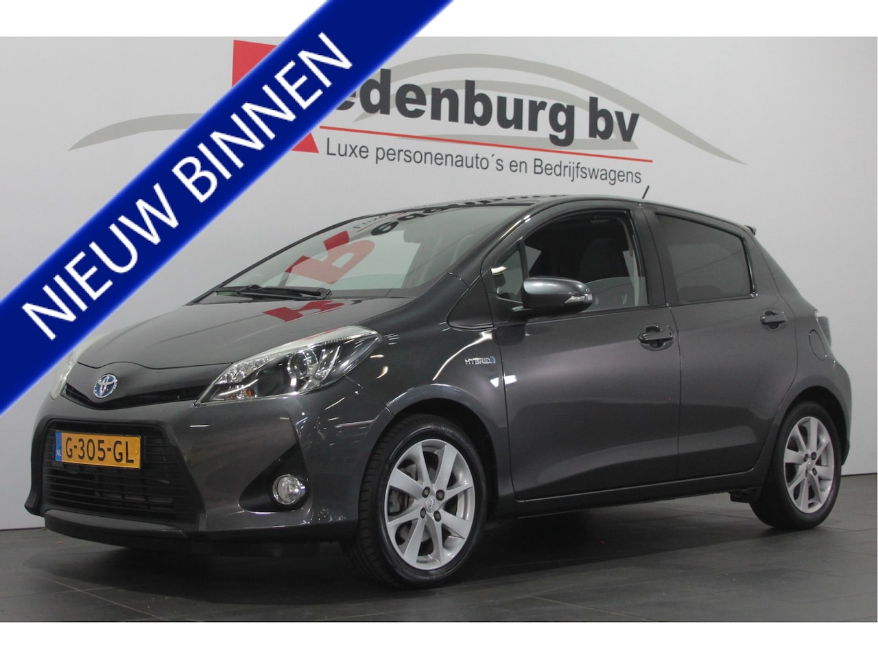 Toyota Yaris - 1.5 Full Hybrid Dynamic - Automaat - Navi / Camera / Bluetooth / Cruise - AutoWereld.nl