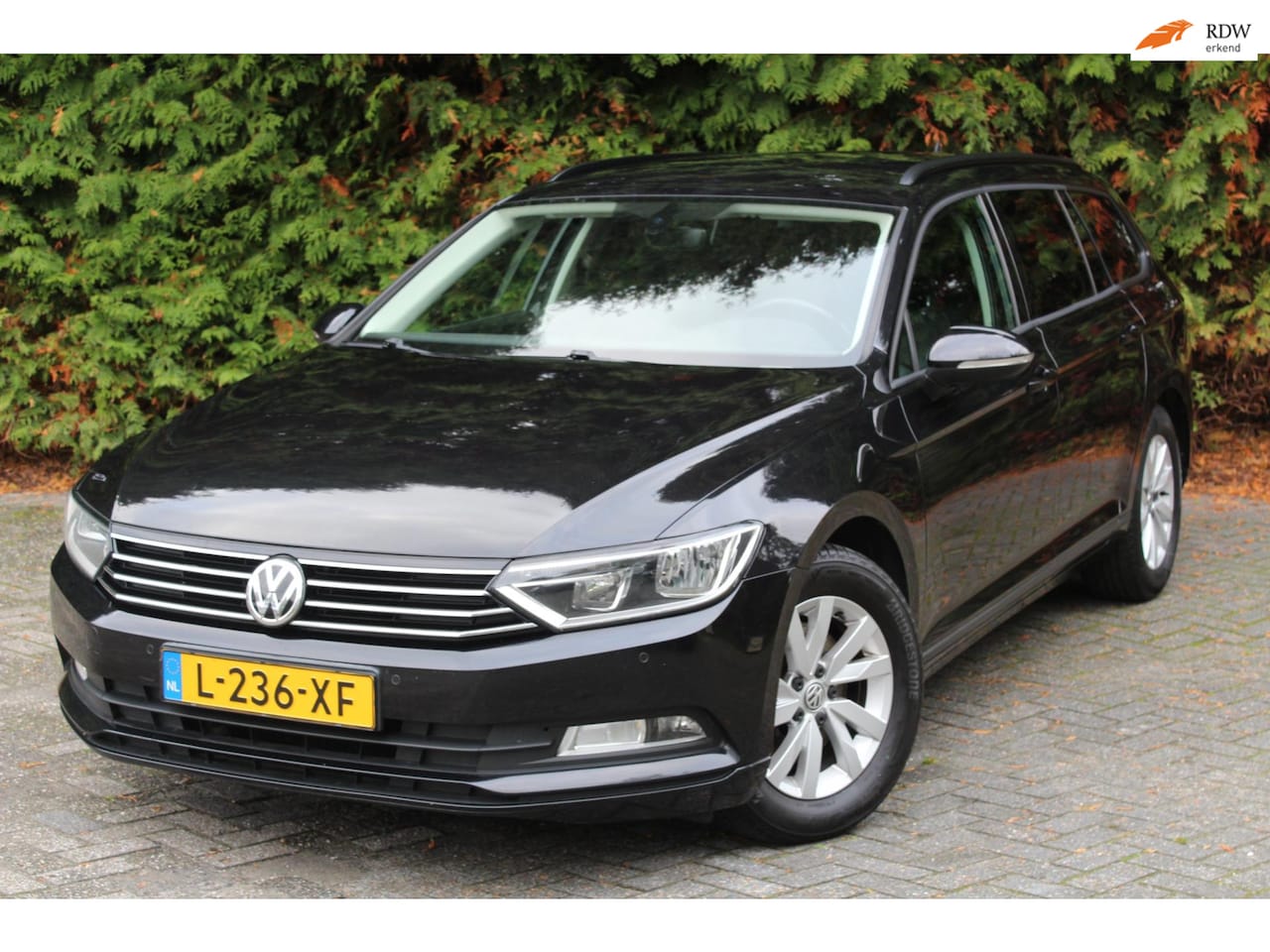 Volkswagen Passat Variant - 1.4 TSI Comfortline 125PK | Parkeersensoren | Navigatie | Adaptive Cruise Control | Stoelv - AutoWereld.nl