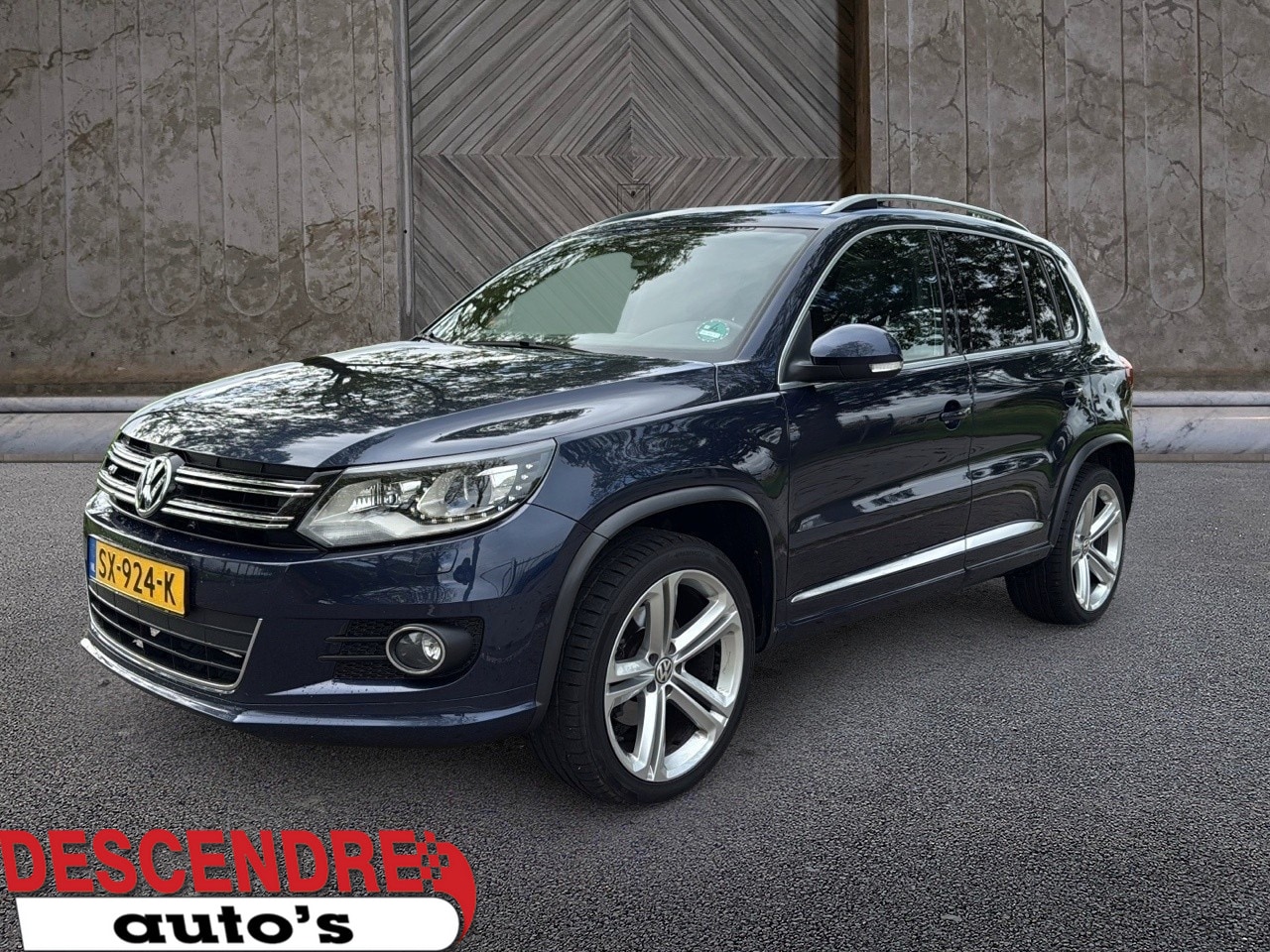 Volkswagen Tiguan - 2.0 TSI R-LINE Sport&Style 4Motion - AutoWereld.nl