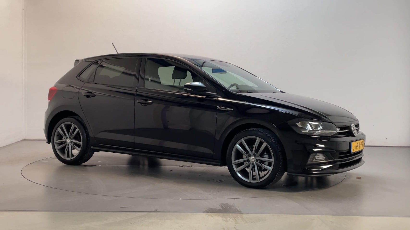 Volkswagen Polo - 1.0 TSI 116pk DSG R-Line Highline Virtual Cockpit Navigatie DAB+ App-Connect - AutoWereld.nl