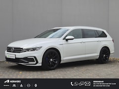 Volkswagen Passat Variant - 1.4 TSI DSG6 GTE Business Automaat / Trekgewicht 1600 kg / Stoelverwarming / Apple Carplay