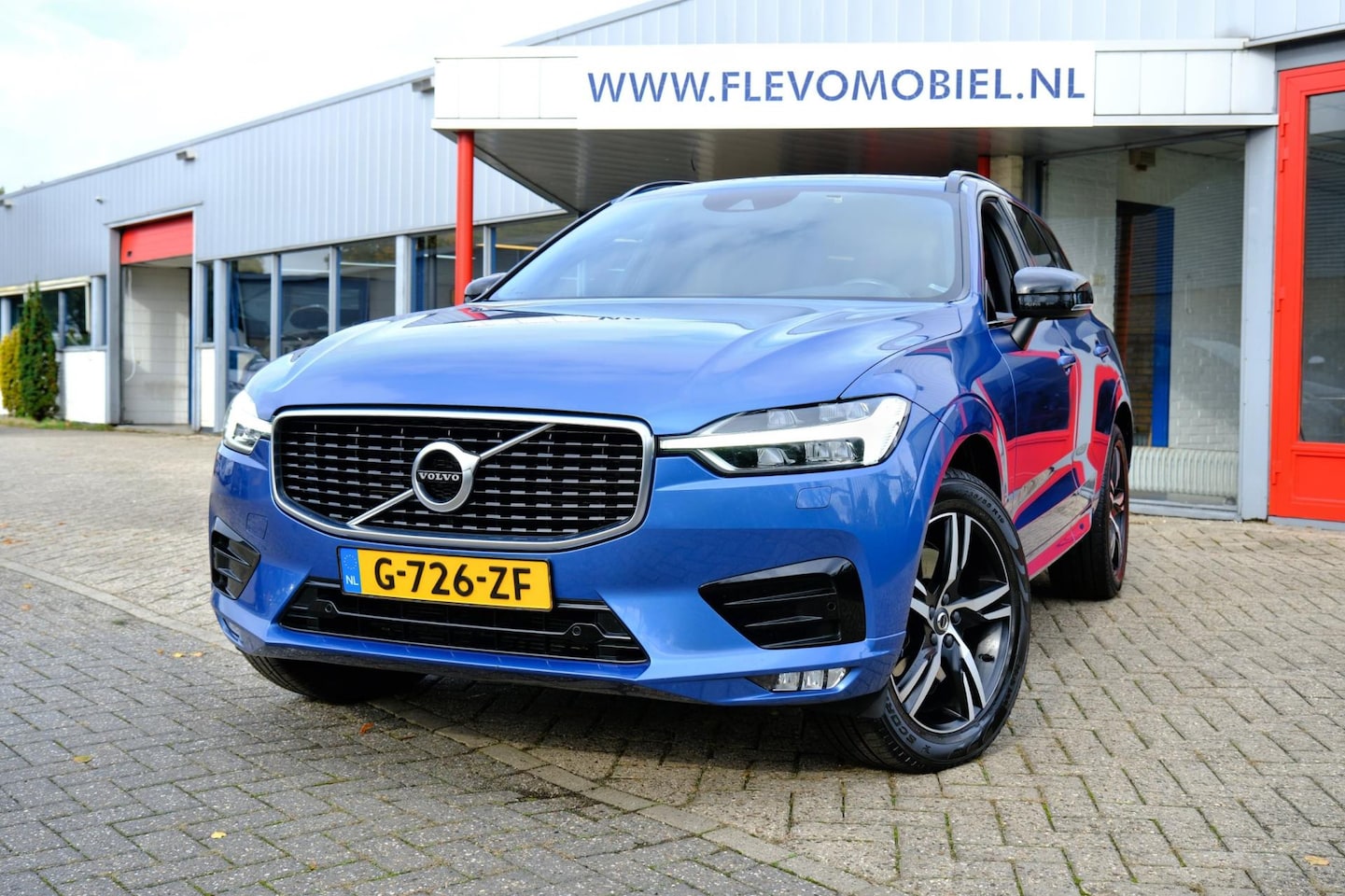Volvo XC60 - 2.0 B4 AWD R-Design Aut. Navi|HarmanKardon|1e Eig|Cam|BLIS|LMV - AutoWereld.nl