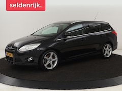 Ford Focus - 1.6 EcoBoost Titanium | Stoelverwarming | Trekhaak | Xenon | Climate control | Park Assist