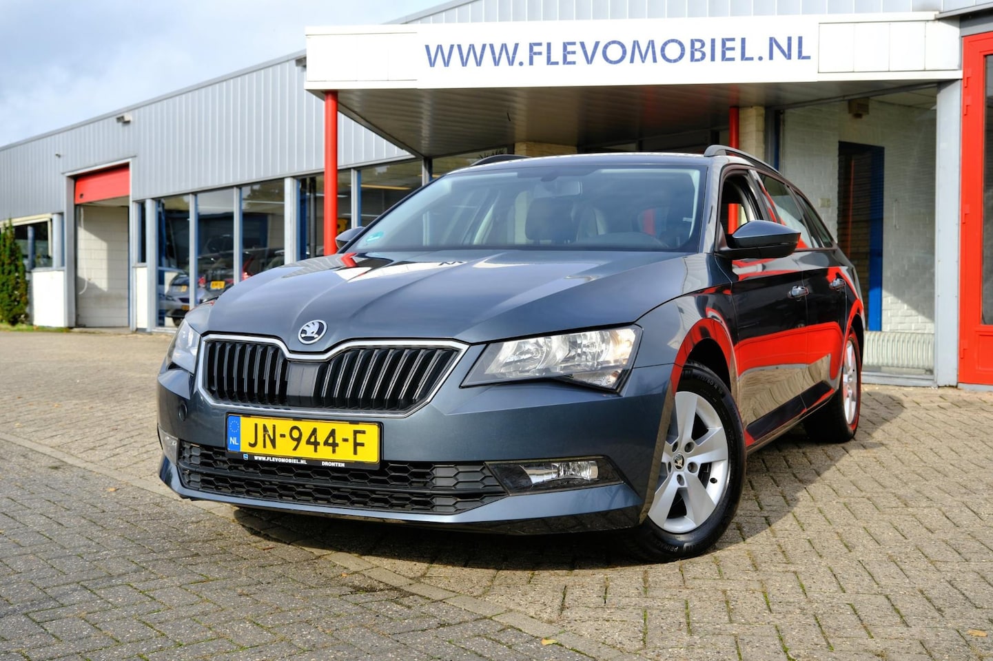 Skoda Superb Combi - 1.6 TDI Active Business Navi|1e Eig|Clima|LMV - AutoWereld.nl