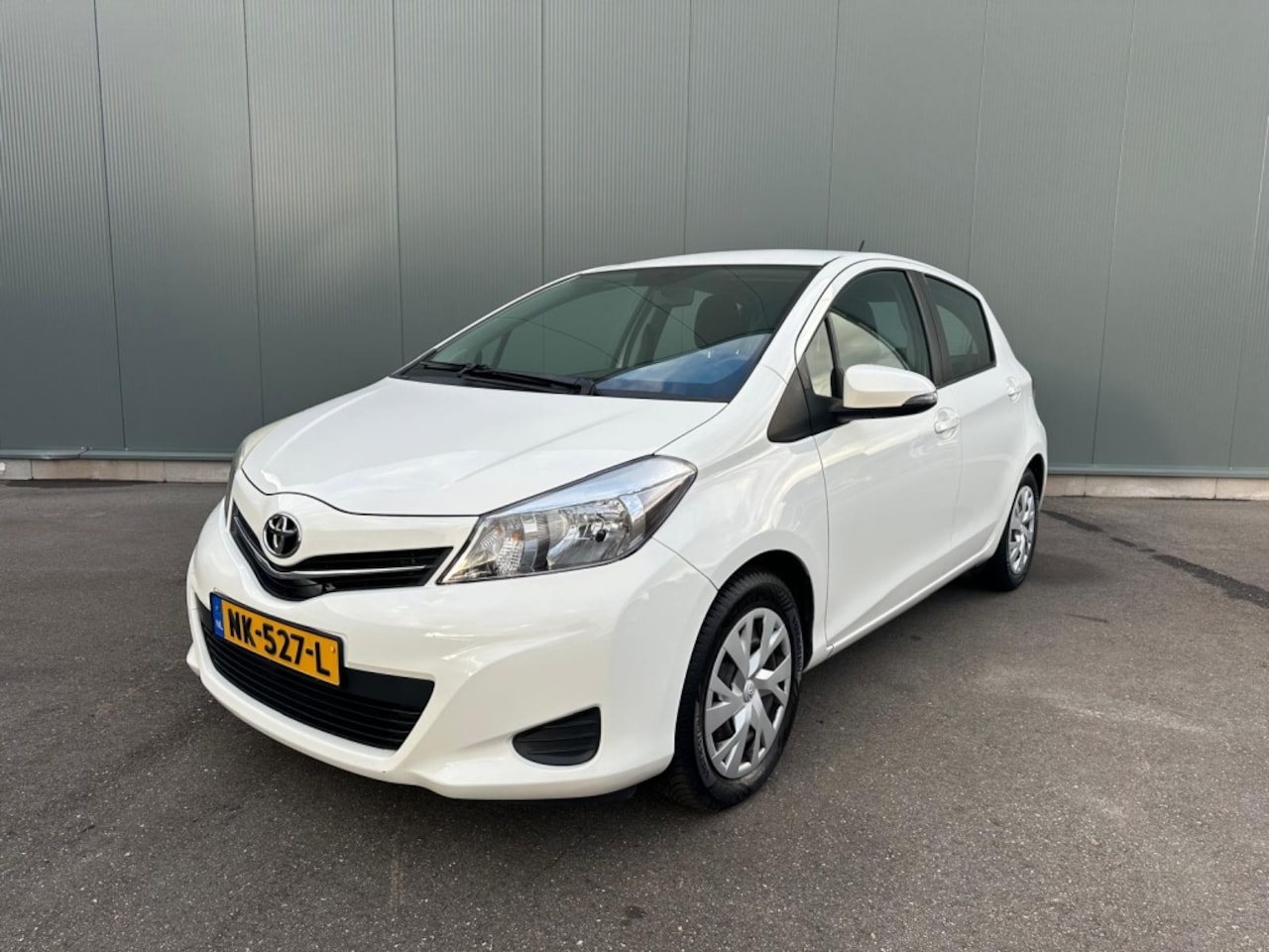 Toyota Yaris - 1.3 VVT-i Aspiration ONDERHOUDSBOEKJE | CAMERA ! - AutoWereld.nl