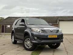 Toyota HiLux - Fortuner - 7 ZITTER - 1e EIGENAAR - ONVERWOESTBAAR