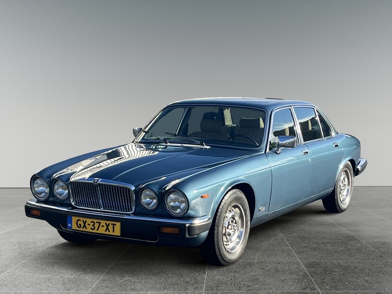 Jaguar XJ - 5.3 V12 HE 5.3 V12 HE - AutoWereld.nl
