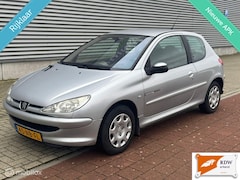 Peugeot 206 - 1.4 Quiksilver NAP/AIRCO/NWE APK