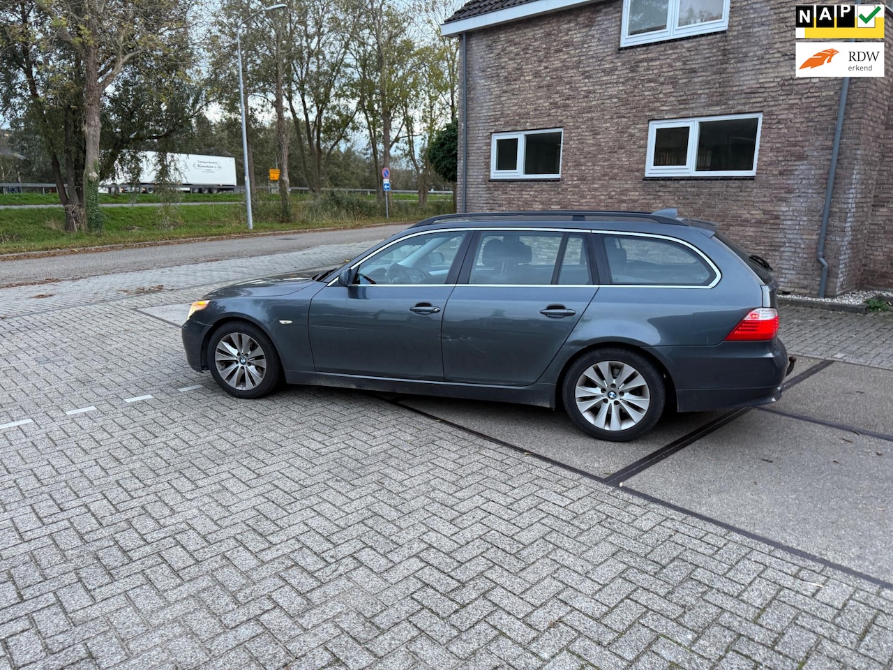 BMW 5-serie Touring - 520i Corporate Lease Business Line((( automaat ))) - AutoWereld.nl