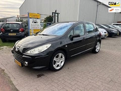 Peugeot 307 - 2.0-16V XSI Automaat met Trekhaak