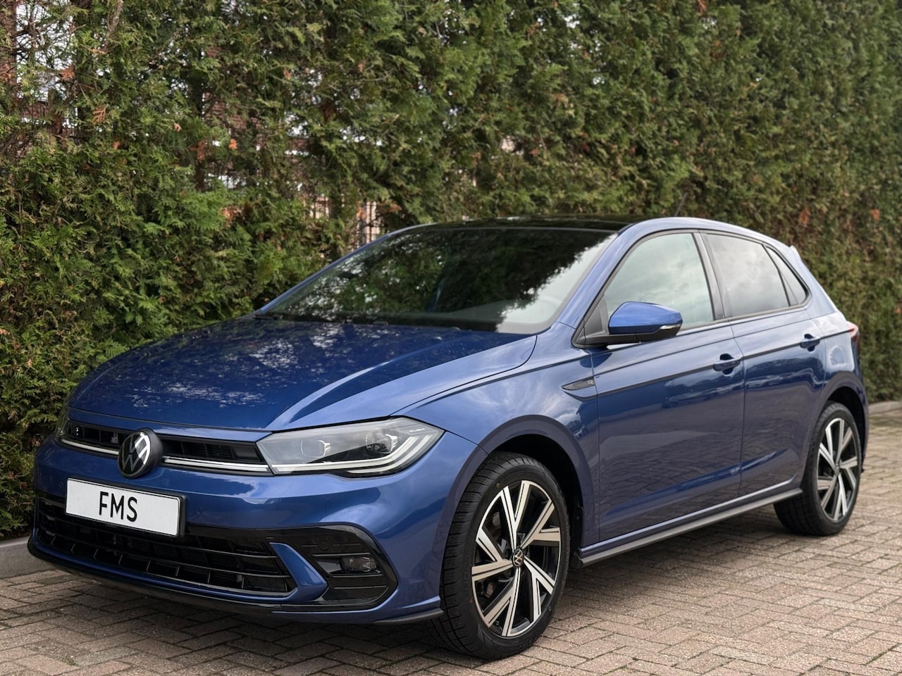 Volkswagen Polo - 1.0 TSI 2x R-Line Panorama Camera CarPlay - AutoWereld.nl