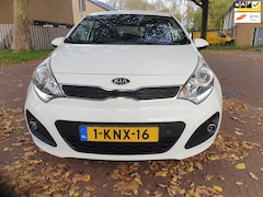 Kia Rio - Airco / bouwjaar 2013 / 5 deurs / parkeersensoren