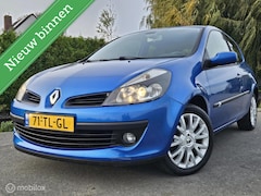 Renault Clio - 1.6-16V Privilège/Airco/ New Apk