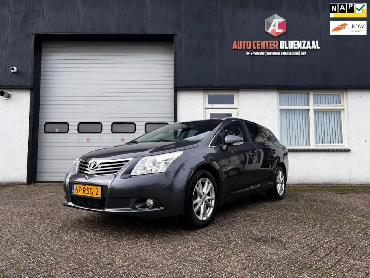 Toyota Avensis Wagon - 1.8 VVTi Business|Camera|Automaat|Cruise Control - AutoWereld.nl