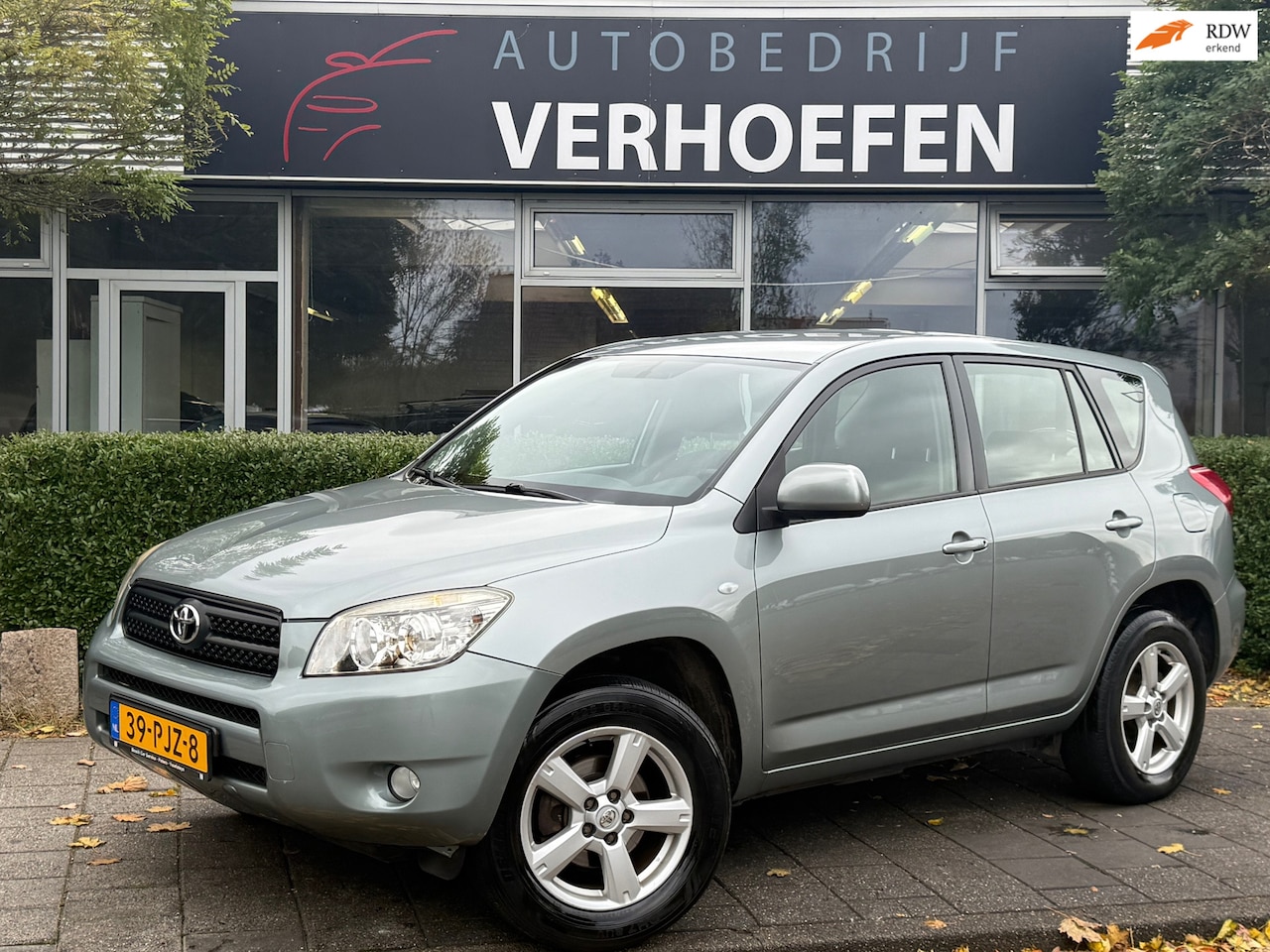 Toyota RAV4 - 2.0 VVTi Linea Sol - AUTOMAAT - PARKEER SENS - YOUNGTIMER - CLIMATE / CRUISE CONTROL ! - AutoWereld.nl