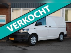 Volkswagen Transporter - 2.0 TDI 140PK L1H1 Comfortline / Trekhaak / Cruise / Camera / 3 zits