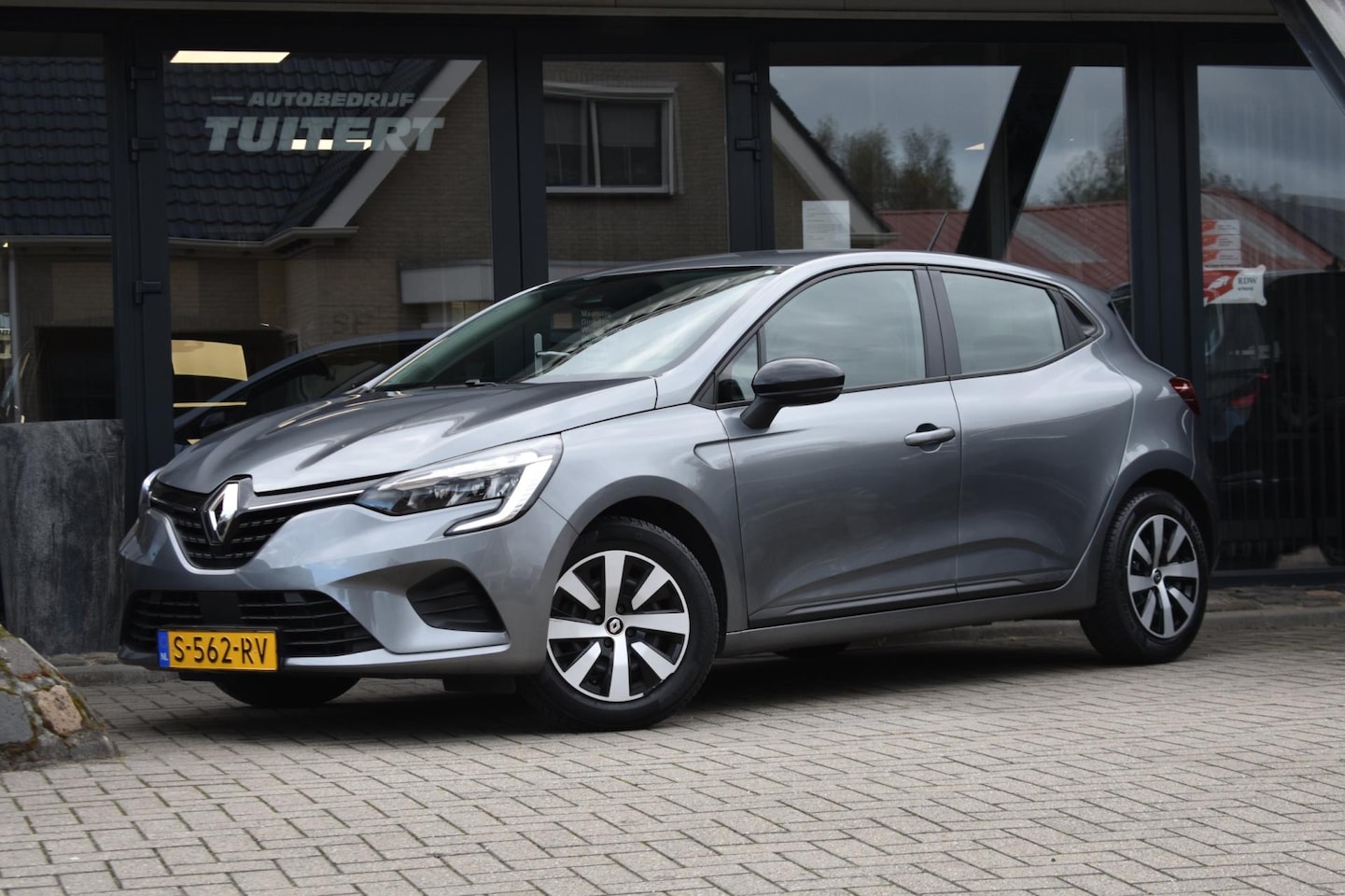 Renault Clio - 1.0 TCe 90 PARKEERSENSOREN | APPLE CARPLAY | ANDROID AUTO | NAP | CRUISE CONTROLE - AutoWereld.nl