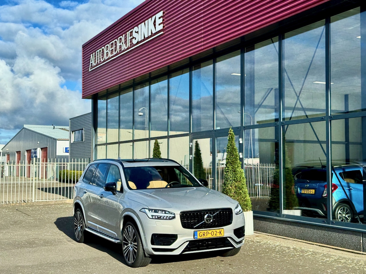 Volvo XC90 - 2.0 T8 Recharge AWD Ultra Dark 22" LEDER LUCHTVERING MASSAGE - AutoWereld.nl