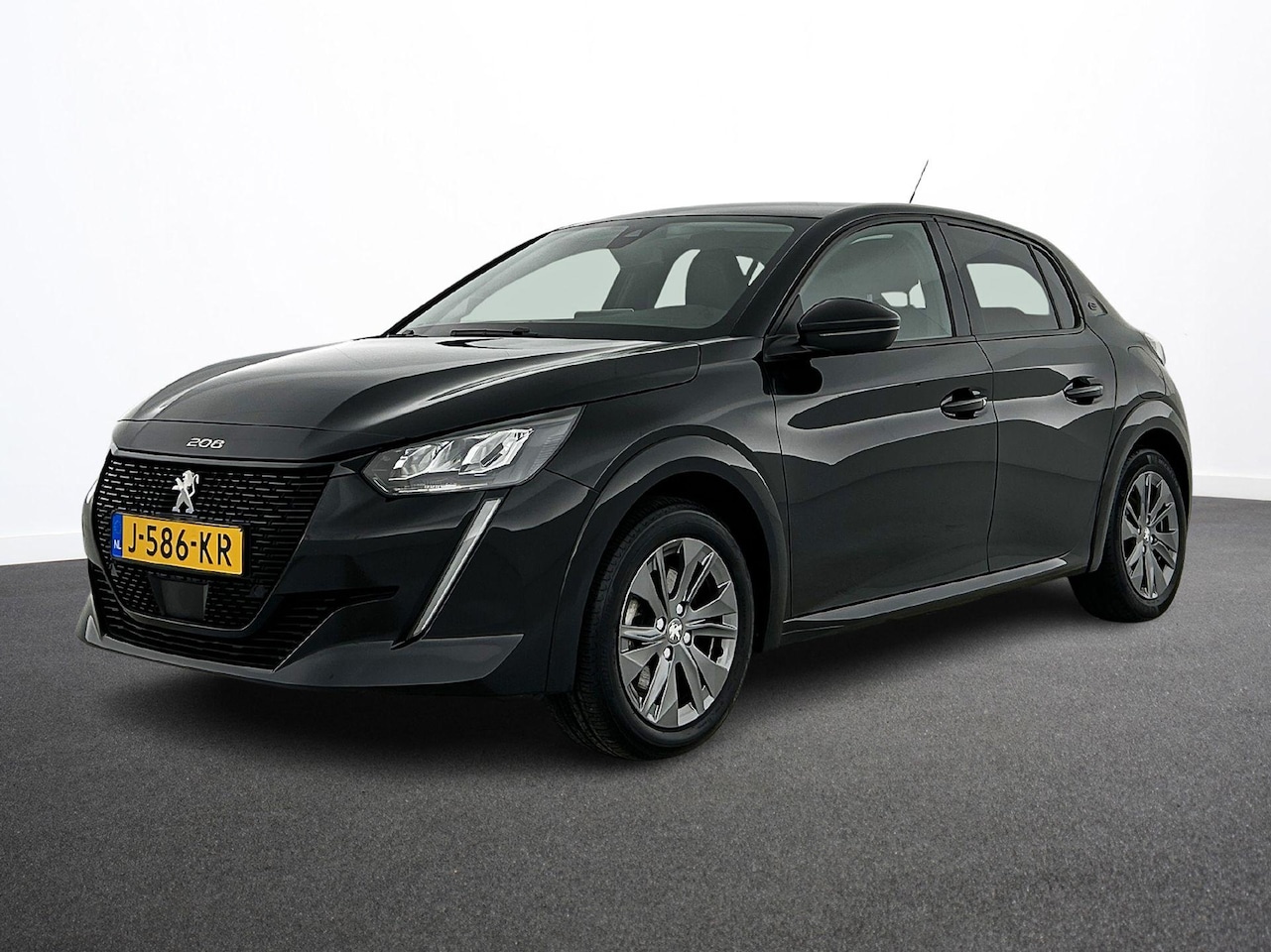 Peugeot e-208 - EV Allure 50 kWh Navigatie Apple Carplay / Android Auto Camera Parkeersensoren Cruise Cont - AutoWereld.nl