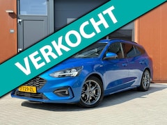 Ford Focus Wagon - 1.0 EcoBoost Titanium Business | ST-Line | Veel opties | NAP | Navi | Camera | Stoelverwar