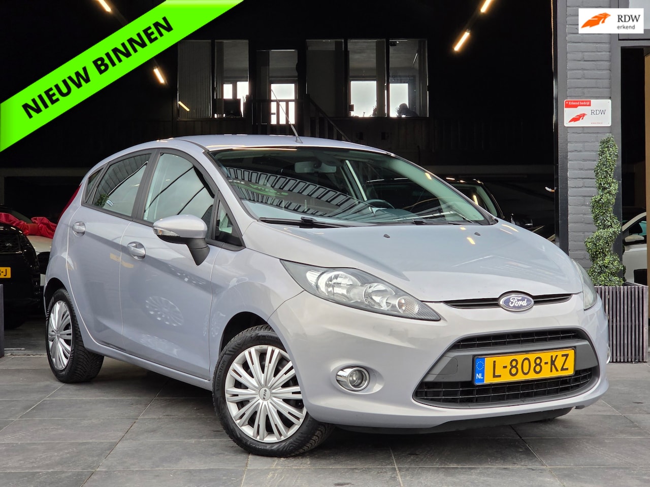 Ford Fiesta - 1.25 Trend|Stoelverwarming|Airco|5 DR|Trekhaak - AutoWereld.nl