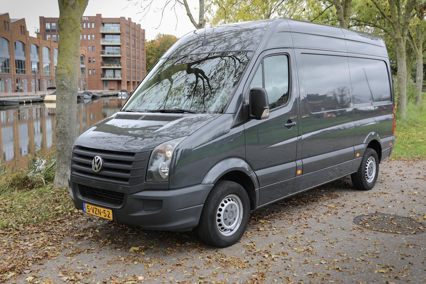 Volkswagen Crafter - 32 2.0 TDI L2H3 | Camera - AutoWereld.nl