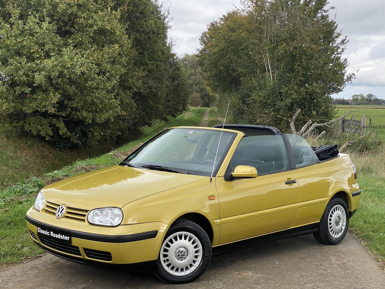 Volkswagen Golf Cabriolet - 1.8 Trendline 1.8 Trendline, NL AUTO, 99.128KM NAP, TREKHAAK - AutoWereld.nl
