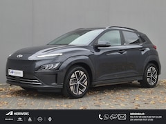 Hyundai Kona Electric - EV Comfort Smart 39 kWh Automaat / Apple Carplay Android Auto / Allseason banden / Stuur-,
