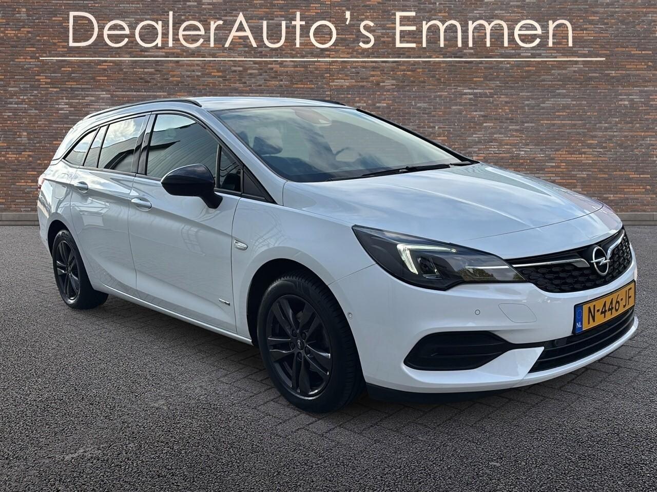Opel Astra Sports Tourer - 1.2 LMV SPORTSTOEL NAVIGATIE TREKHAAK - AutoWereld.nl
